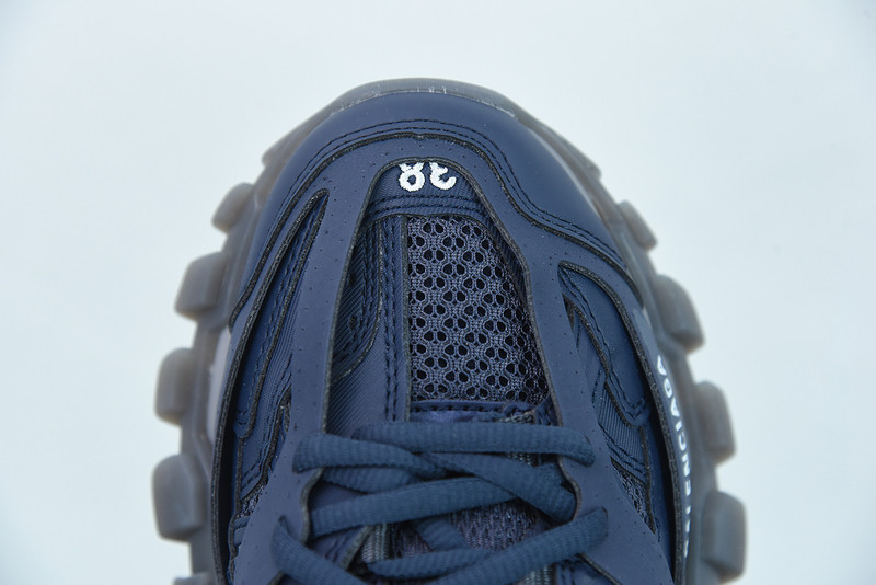bc track sneaker