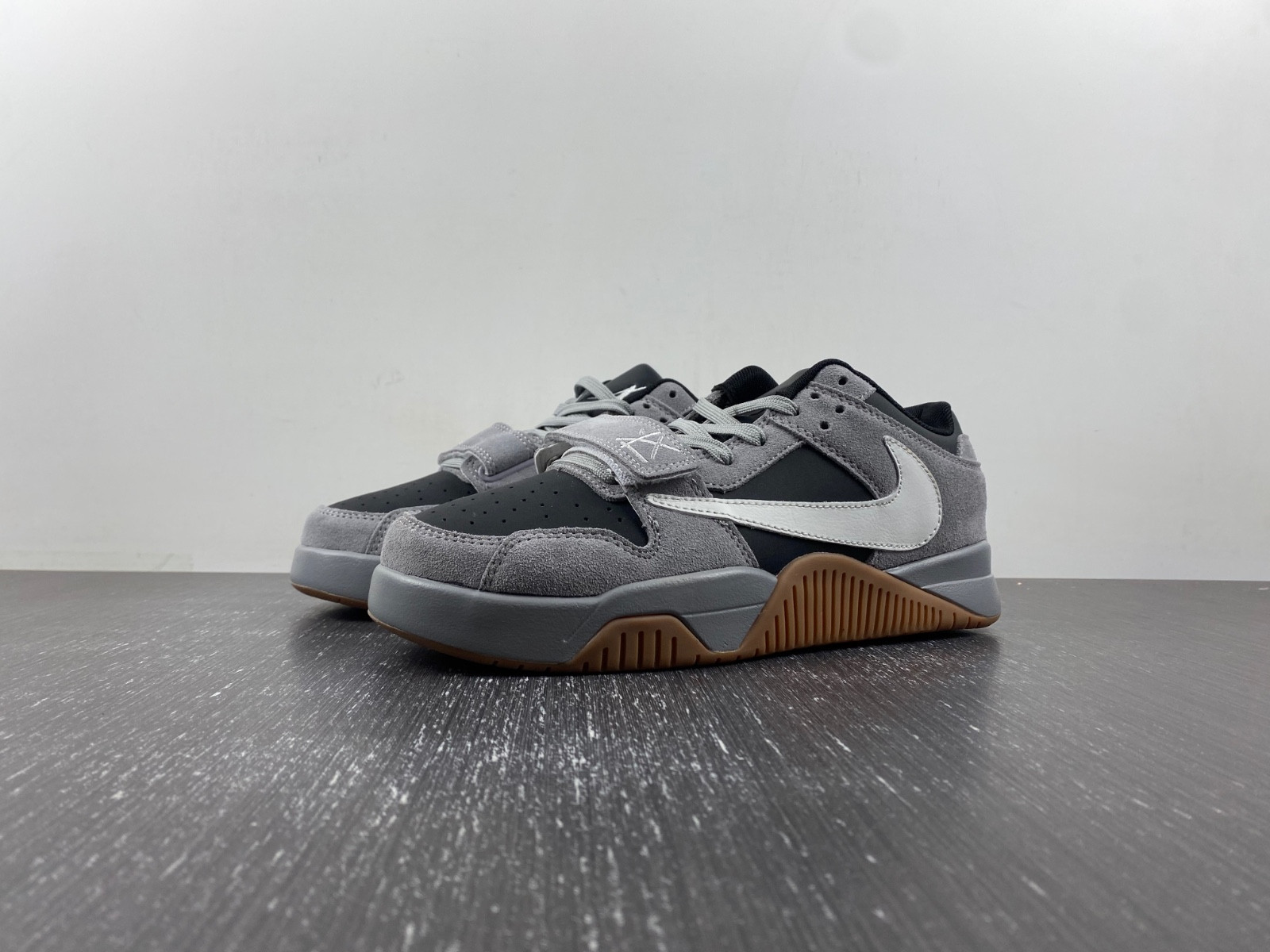 travis scott x jordan cut the check