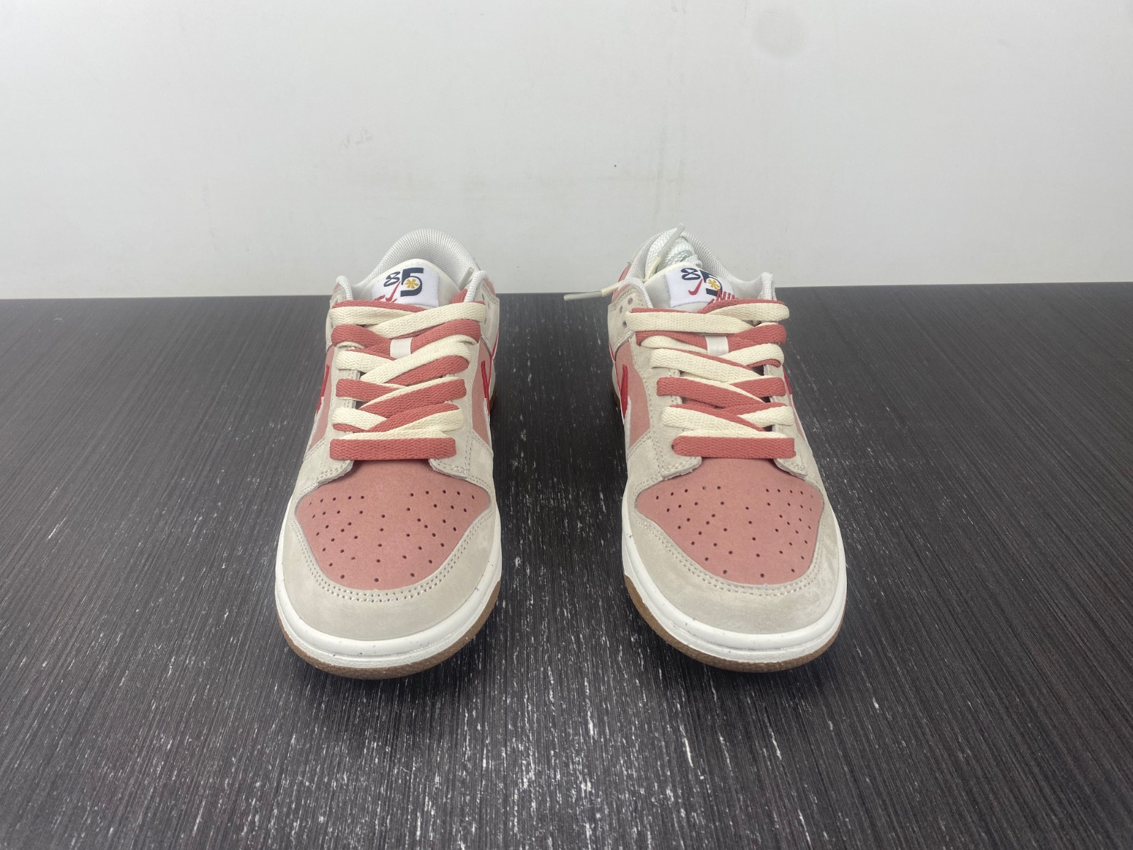 nike dunk low se do9457-110