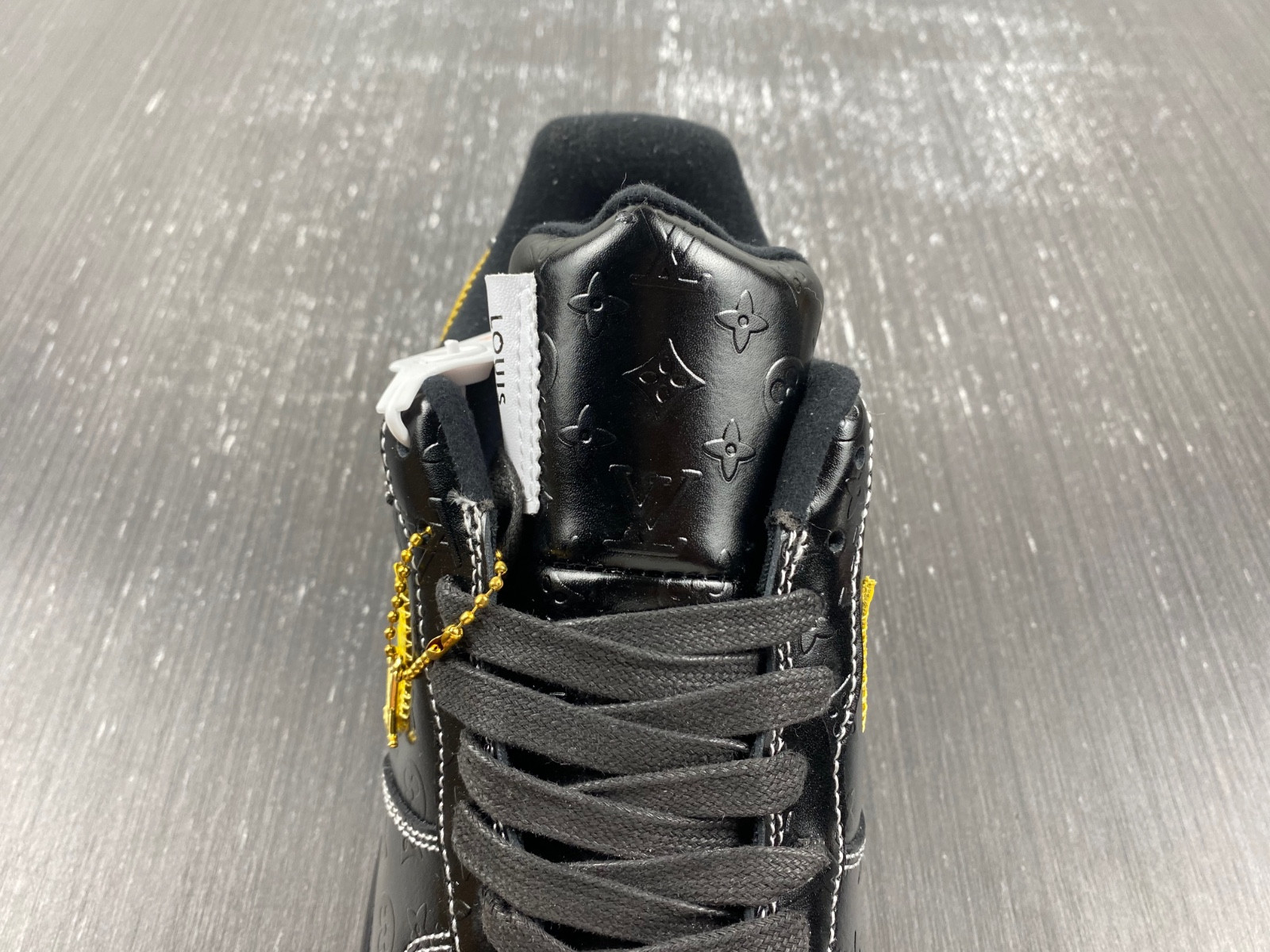 lvt x nike air force1