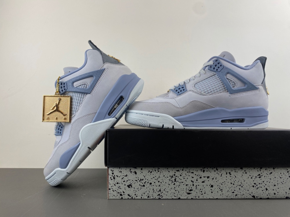 2025 Air Jordan 4 Retro UNC Tar Heels Player Exclusive - PE Promo Sample