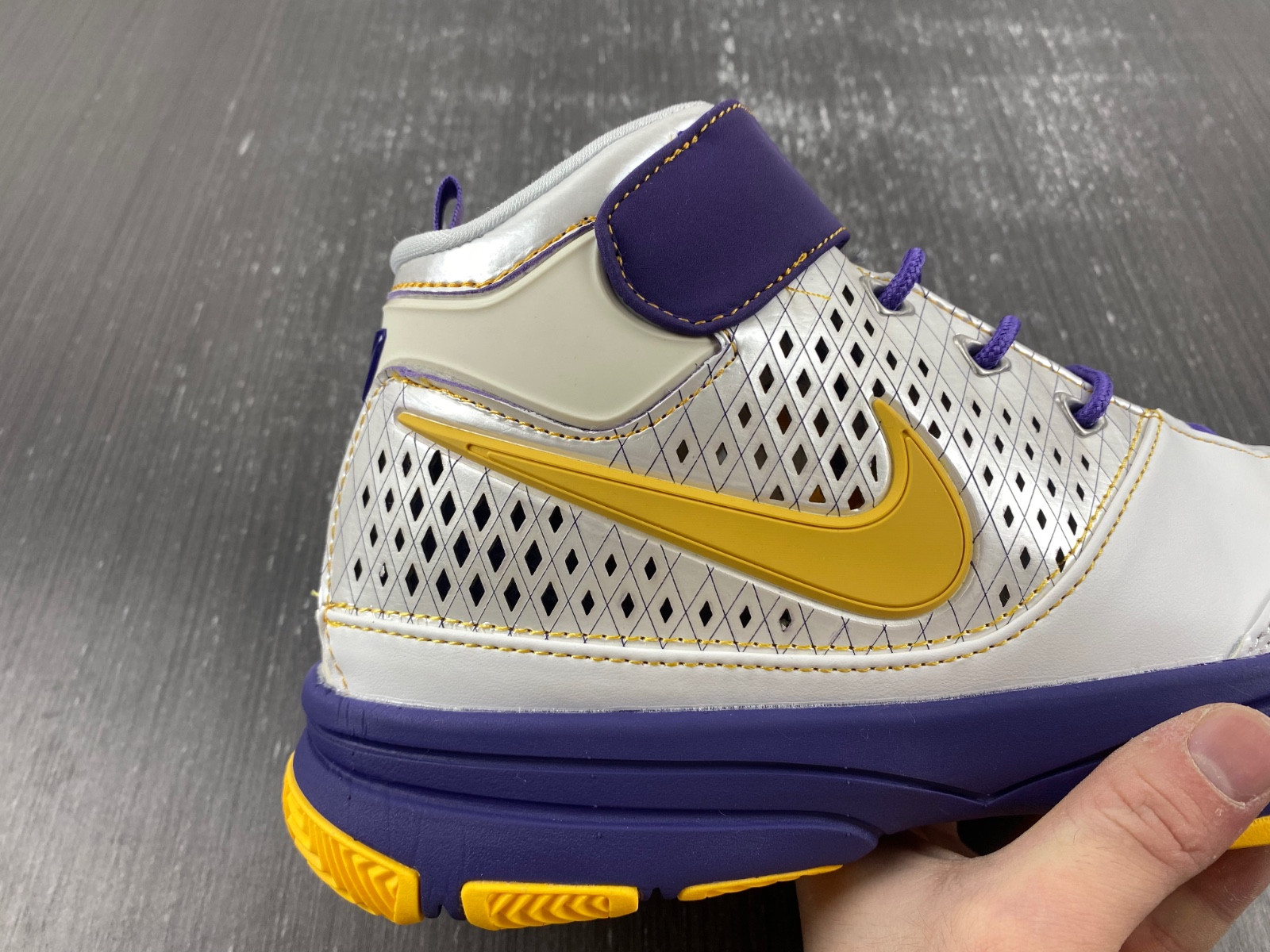 nike zoom kobe 2