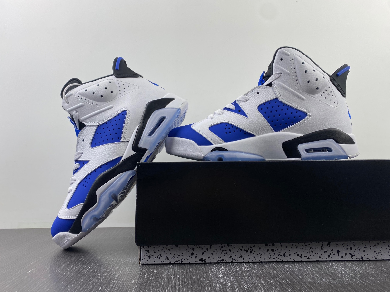 air jordan 6 sneaker