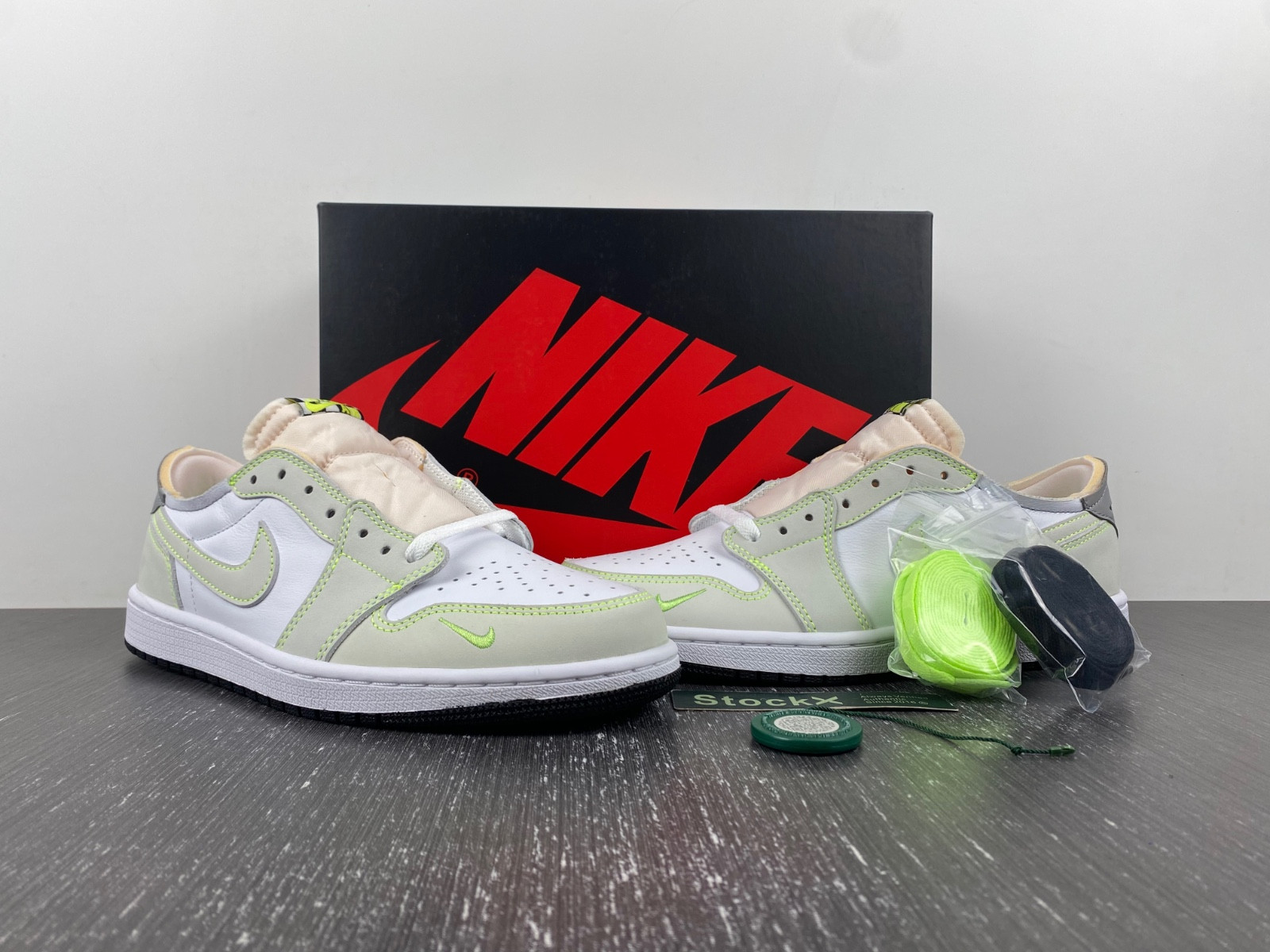 air jordan 1 low og "ghost green" dm7837-103