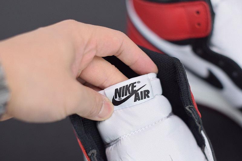 air jordan 1 retro high og "black toe 2016 release" 555088-125