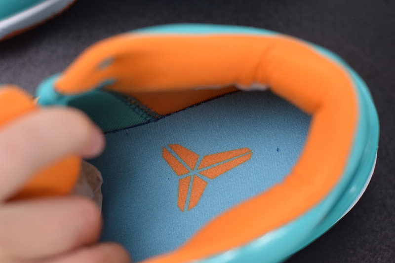 nike kobe 4 protro undefeated san antonio spurs cq3869-300