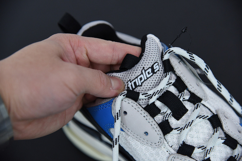 bc triple s trainer 536737 w09oh 1007