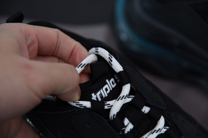 bc triple s trainer 544351 w09e1 9025