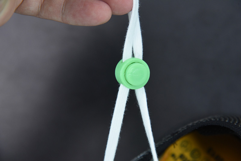 of x air zoom tempo next%