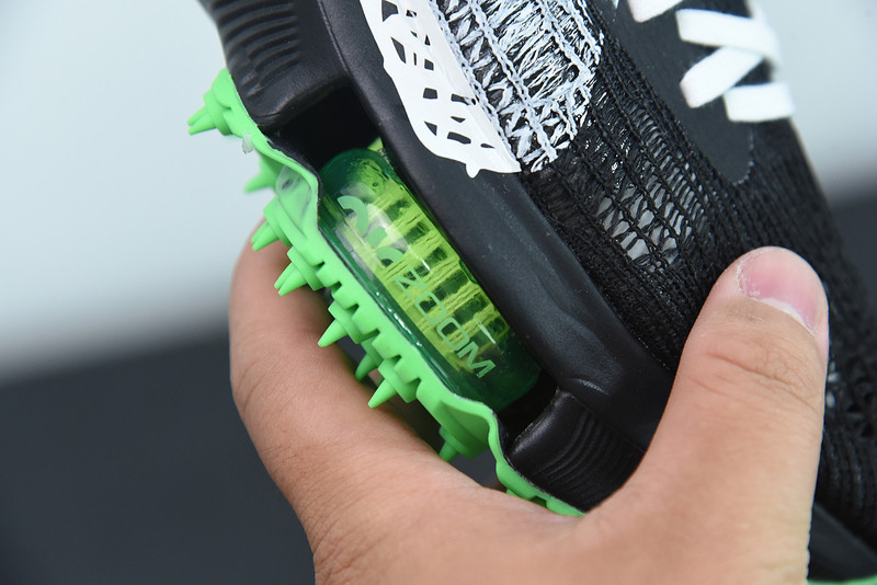 of x air zoom tempo next%