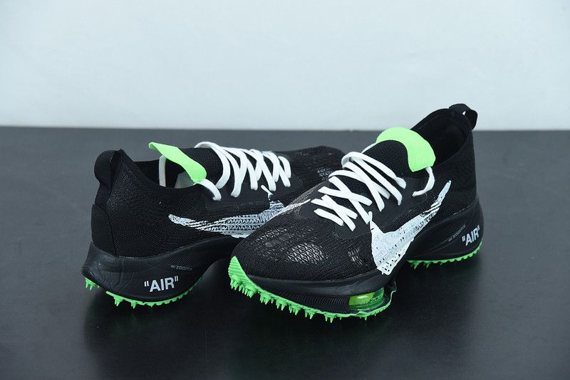 of x air zoom tempo next%