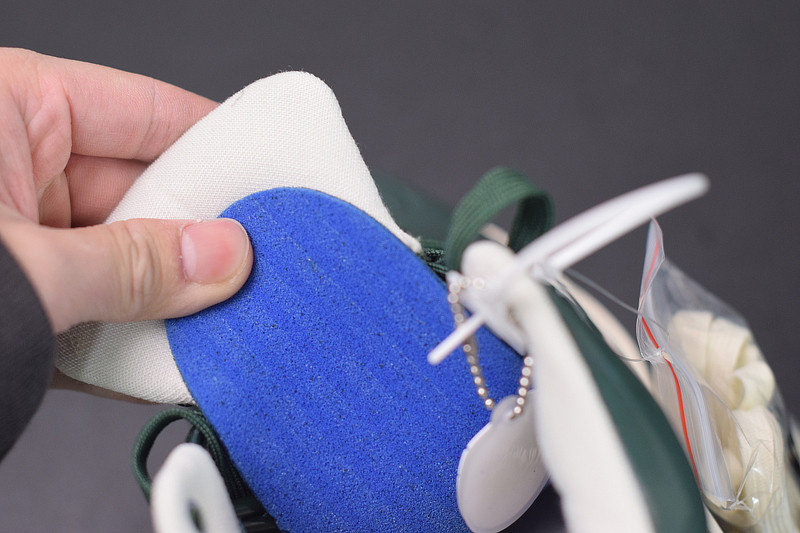 nike kobe 4 protro undefeated milwaukee bucks cq3869-301