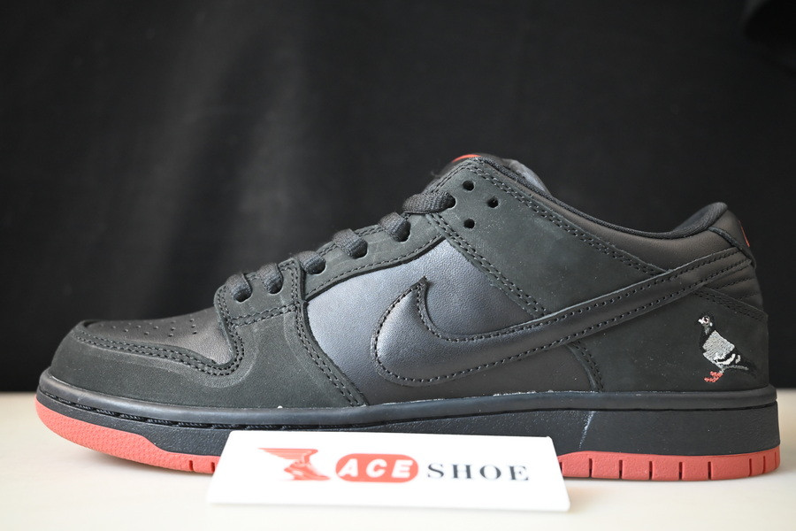 nike sb dunk low black pigeon 883232-008