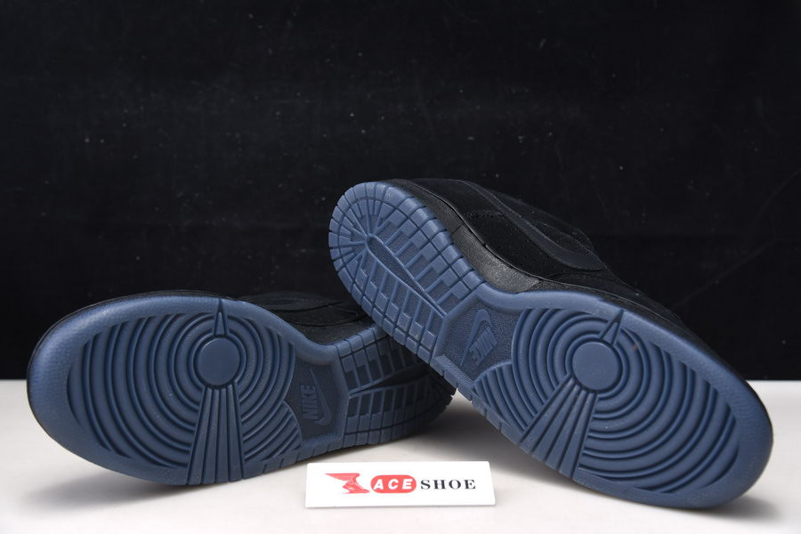 undefeated x nike dunk low