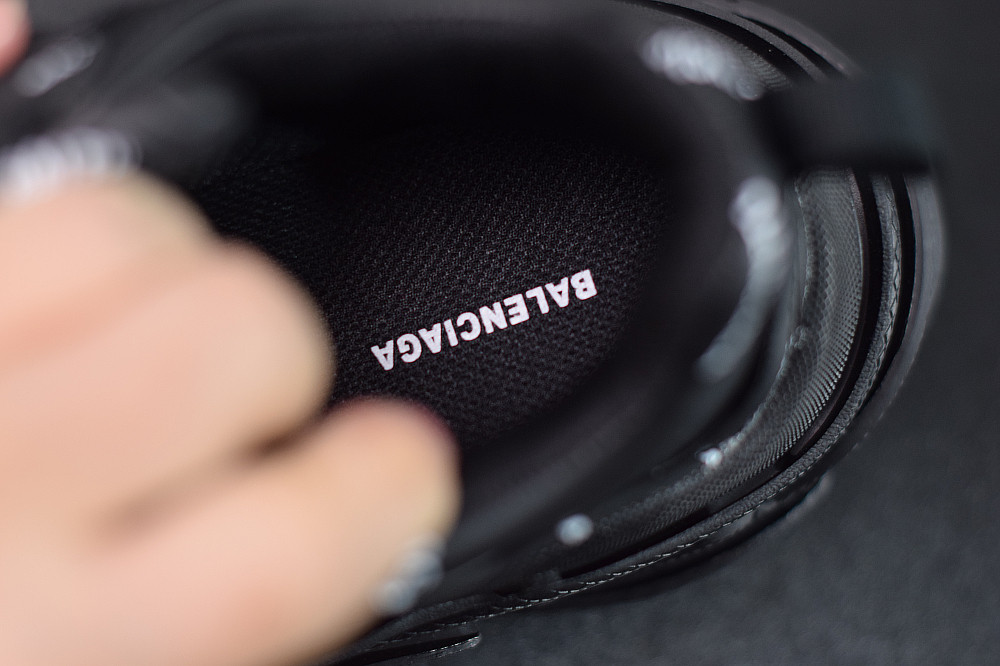 bc triple s trainer 524039 w06e2 2020