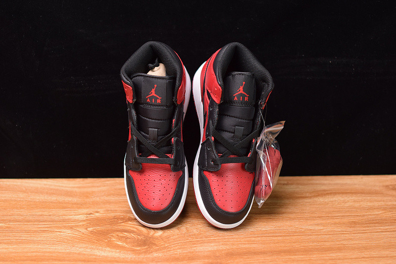 air jordan 1 mid "gym red" 554724-610