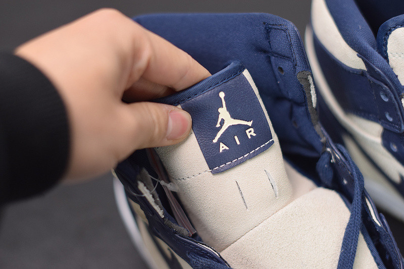 air jordan 1 retro prem "navy cream" aq9131-401