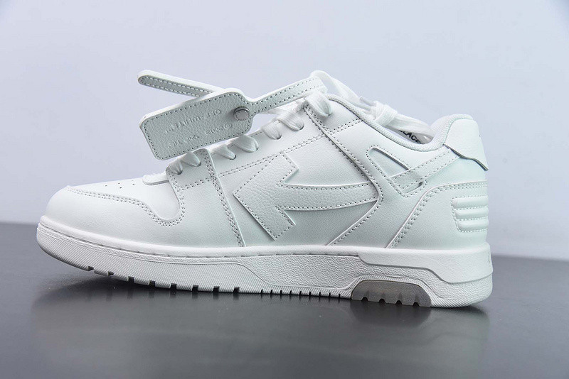of™ c/o virgil abloh out of office low-top leather sneakers ‘ooo“