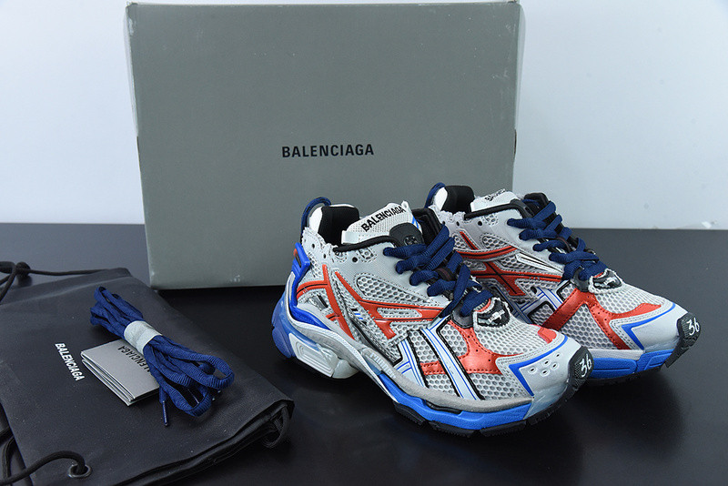Ba*len*cia*ga runner sneaker