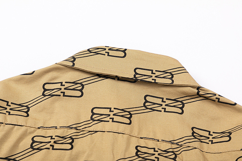 Ba*len*cia*ga clothes