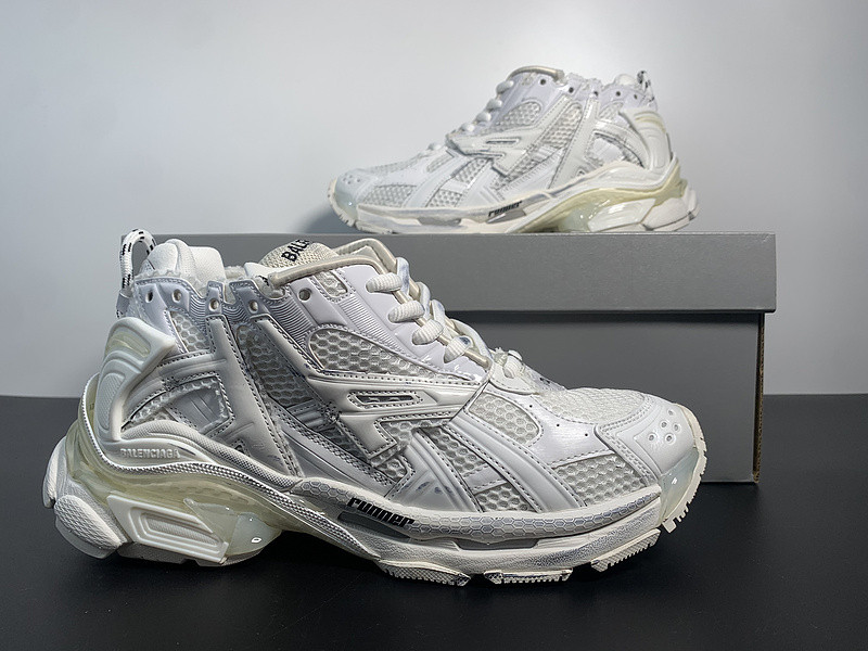 Ba*len*cia*ga runner sneaker