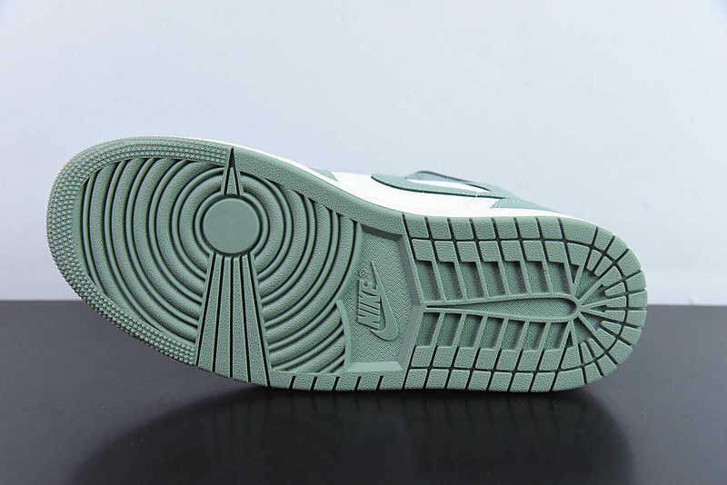 air jordan 1 mid "jade smoke" bq6472-130