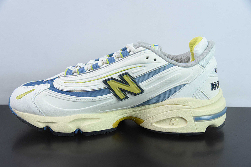 NEW BALANCE SNEAKER