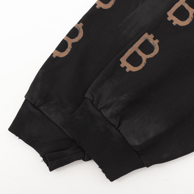 Ba*len*cia*ga clothes