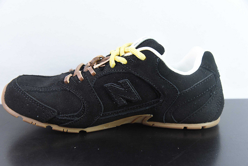 NEW BALANCE X MIUMIU SNEAKER