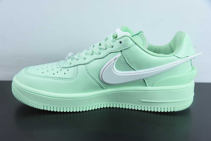 Nike AMBUSH X AIR FORCE 1 LOW DV3464-700