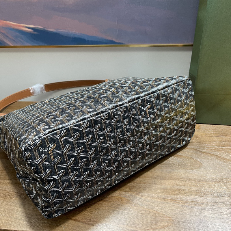 GOYARD PURSE