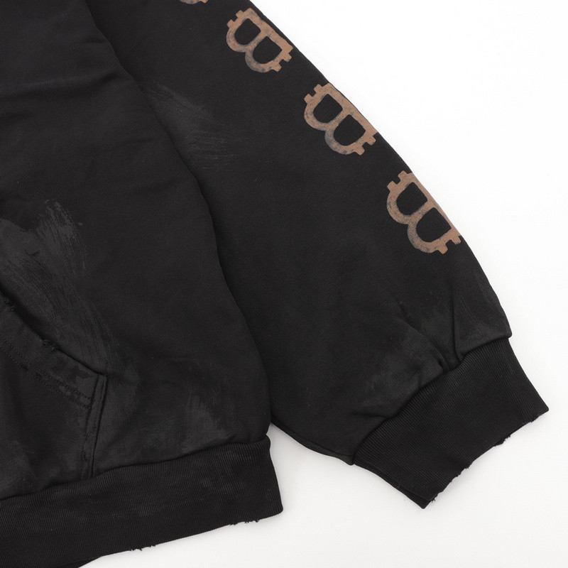 Ba*len*cia*ga clothes