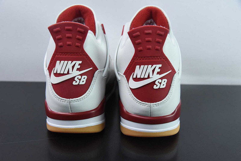 Nike SB x Air Jordan 4 Retro SP