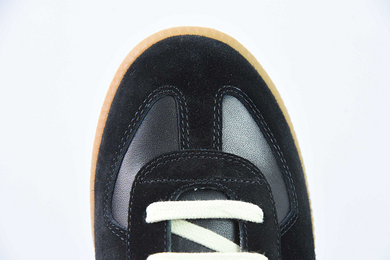 ma*s*n Ma*i*la sneaker