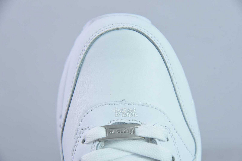 Nike x Supreme Air Max 1