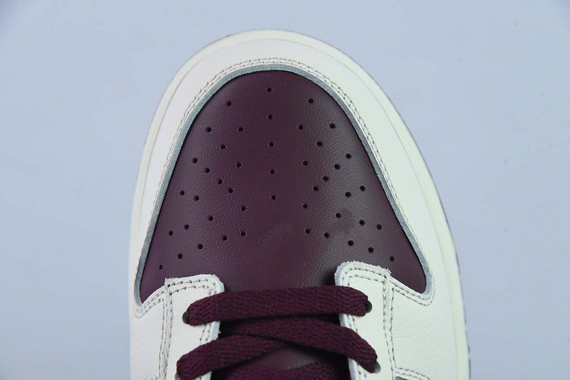 nike dunk low “valentine’s day” dr9705-100