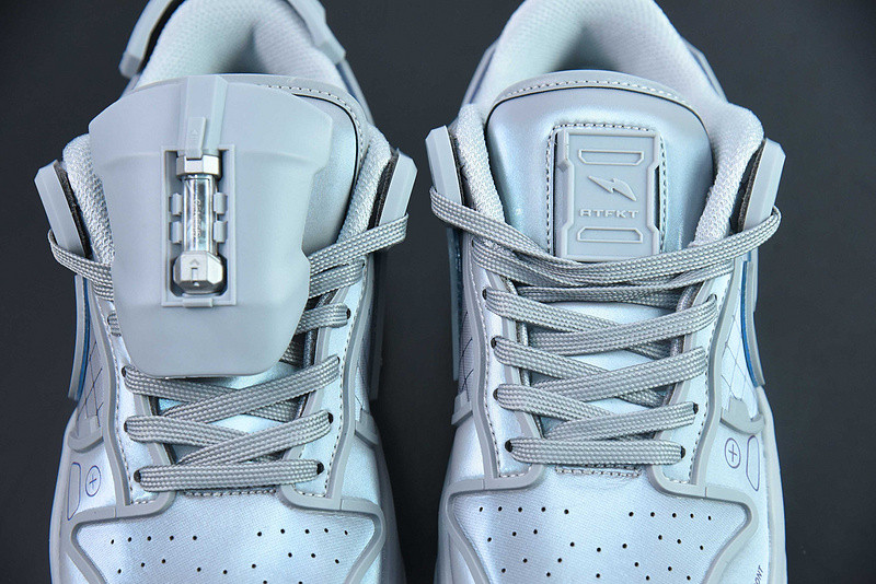 RTFKT X Nike Dunk Genesis