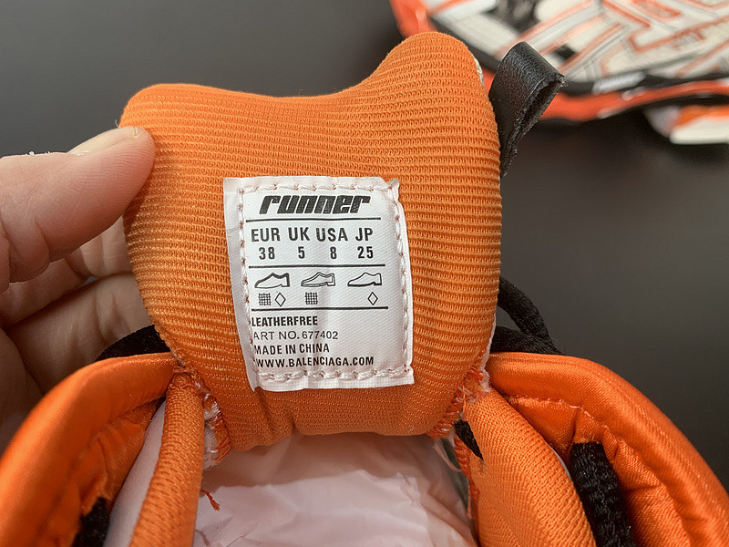 Ba*len*cia*ga runner sneaker