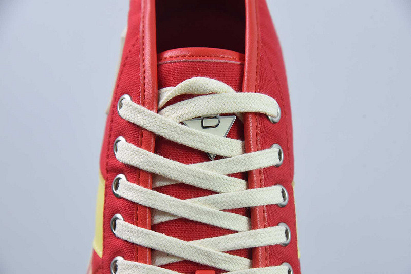 BOTTEGA VENETA Sneaker