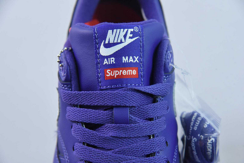 Nike x Supreme Air Max 1