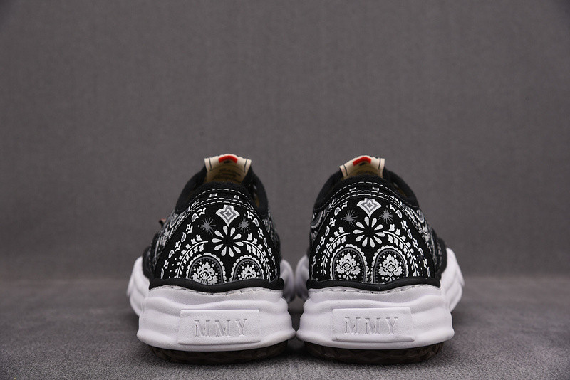 Ma*s*n mihara yasuhiro sneaker
