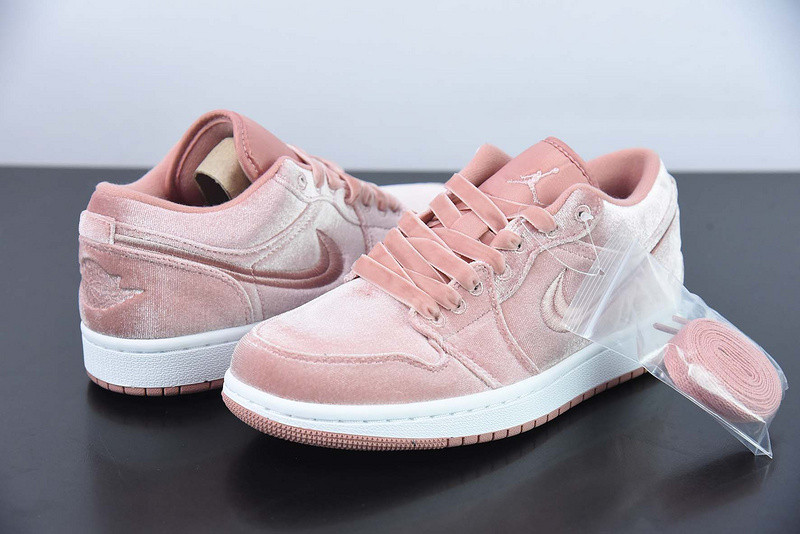 wmns air jordan 1 low se